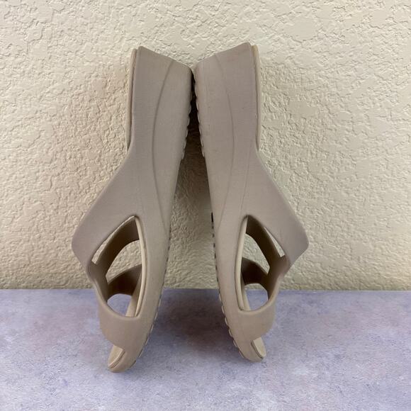 Crocs Womens Sanrah Strappy Wedge Slide Flip Flop Sandal Beige Size 9 - Picture 6 of 12